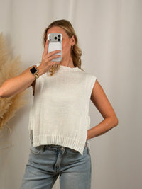 Pull en crochet sans manches