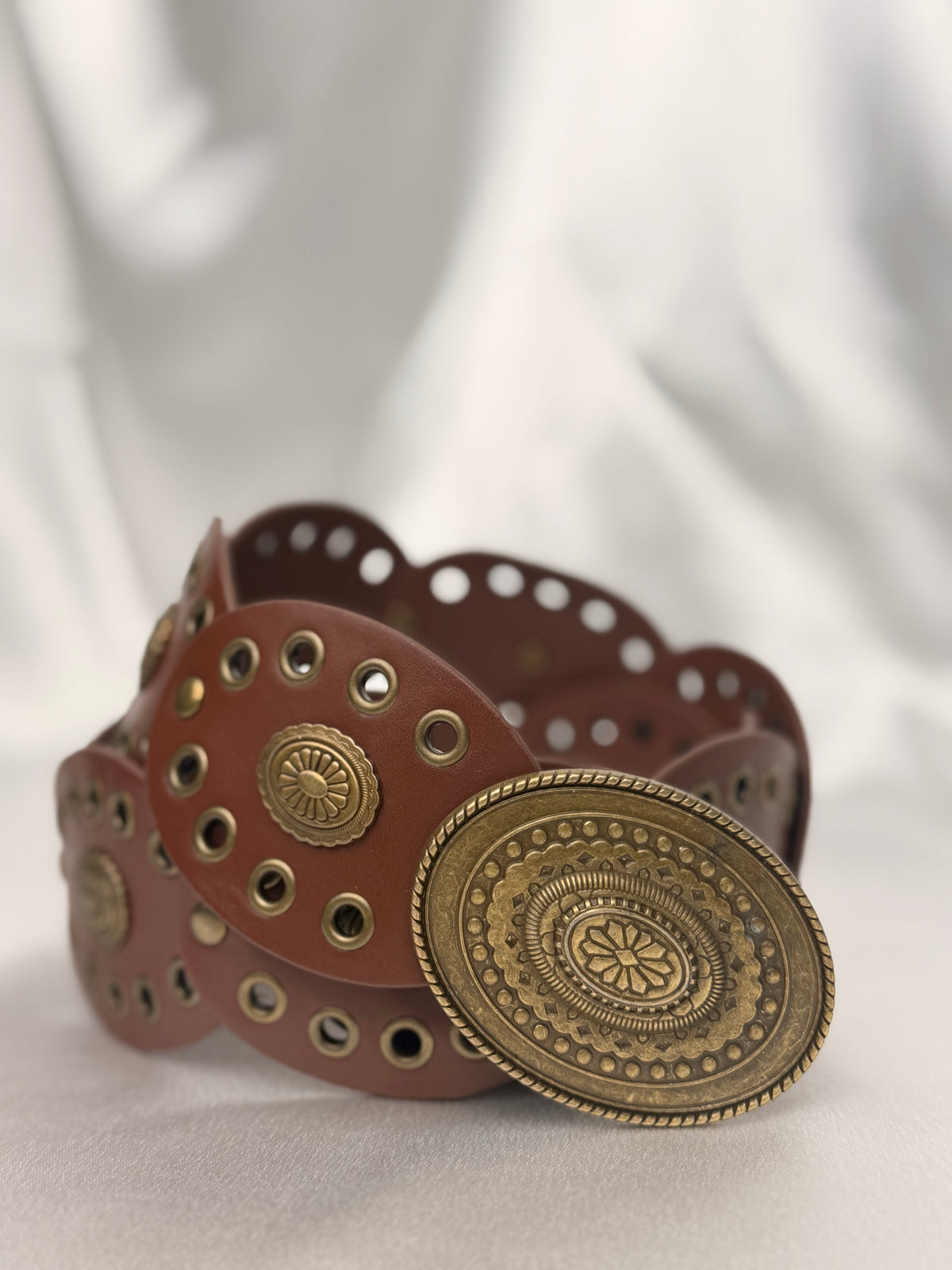 Ceinture Vintage Boho Chic avec Ovales à Rivets